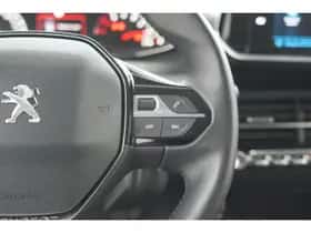Peugeot 2008 (2023) thumbnail 39