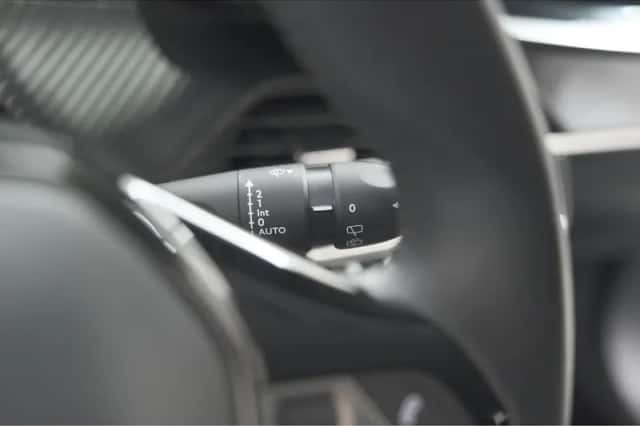 Peugeot 2008 (2023) thumbnail 41