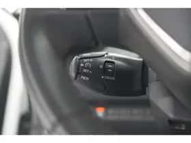 Peugeot 2008 (2023) thumbnail 42