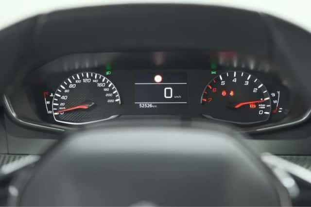 Peugeot 2008 (2023) thumbnail 44