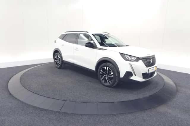 Peugeot 2008 (2023) thumbnail 6