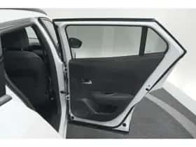 Peugeot 2008 (2023) thumbnail 55