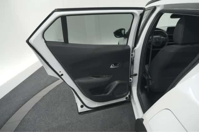 Peugeot 2008 (2023) thumbnail 57