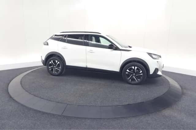 Peugeot 2008 (2023) thumbnail 7