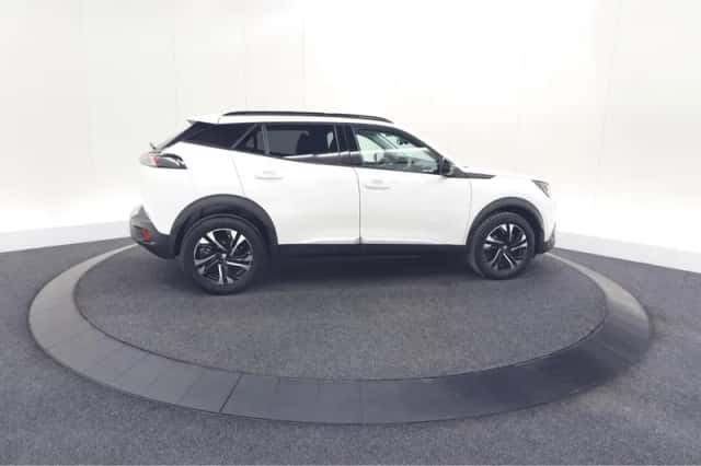 Peugeot 2008 (2023) thumbnail 8