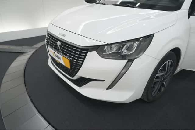 Peugeot 208 (2022) thumbnail 12
