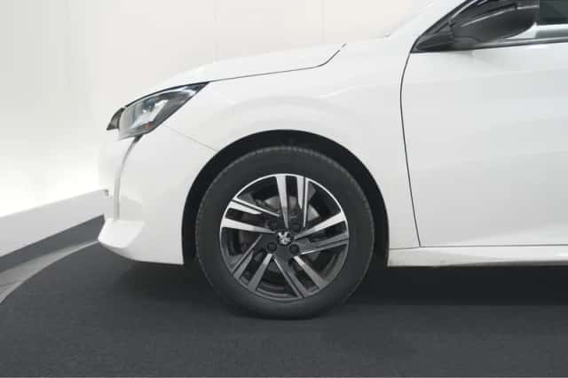 Peugeot 208 (2022) thumbnail 13
