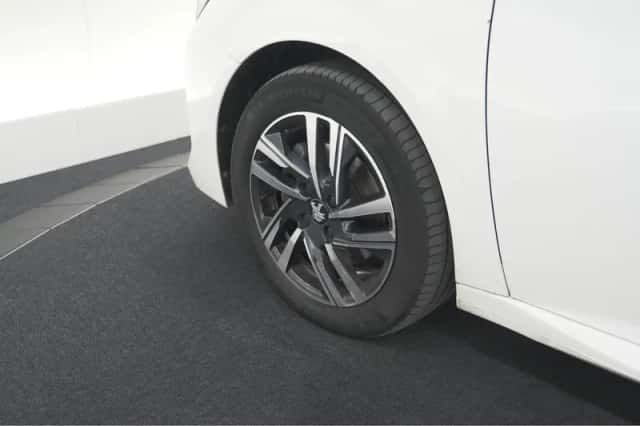Peugeot 208 (2022) thumbnail 14