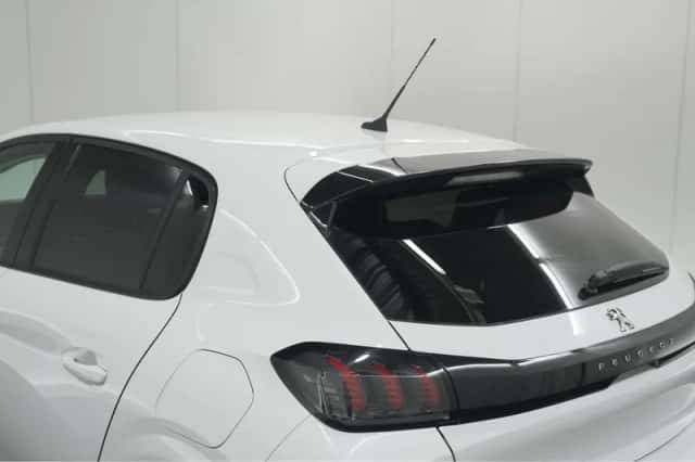 Peugeot 208 (2022) thumbnail 16