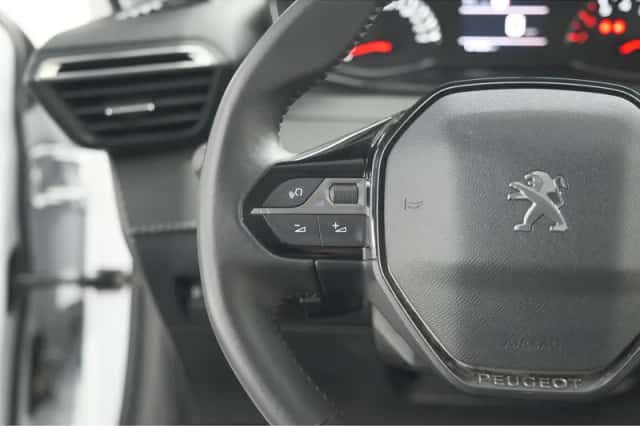 Peugeot 208 (2022) thumbnail 24