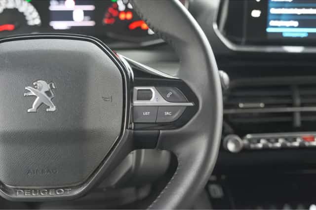 Peugeot 208 (2022) thumbnail 25