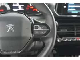 Peugeot 208 (2022) thumbnail 25