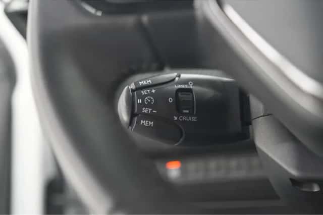 Peugeot 208 (2022) thumbnail 28