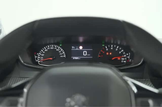Peugeot 208 (2022) thumbnail 30