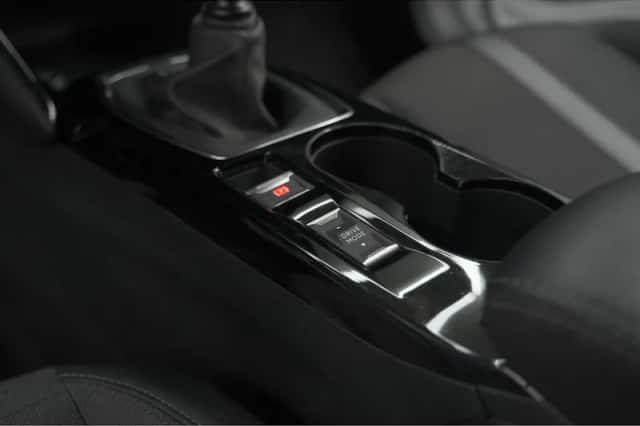 Peugeot 208 (2022) thumbnail 32