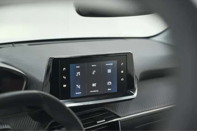 Peugeot 208 (2022) thumbnail 37