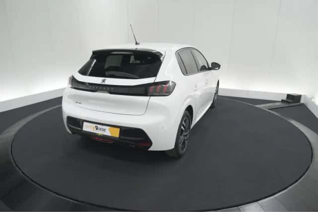 Peugeot 208 (2022) thumbnail 49
