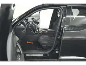 Peugeot 2008 (2020) thumbnail 24