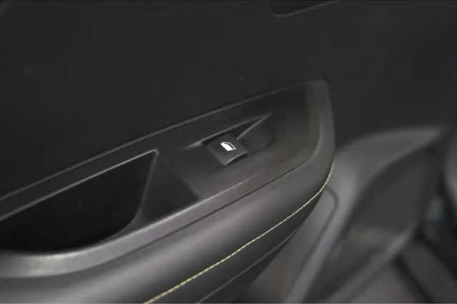 Peugeot 2008 (2020) thumbnail 26