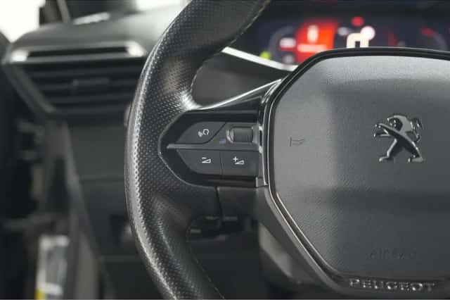 Peugeot 2008 (2020) thumbnail 30