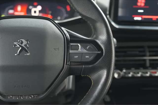 Peugeot 2008 (2020) thumbnail 31