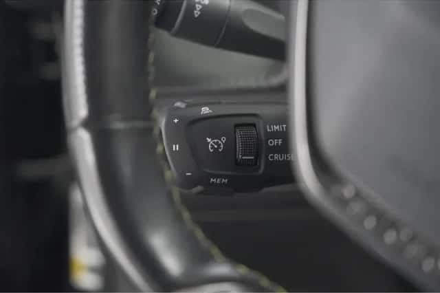 Peugeot 2008 (2020) thumbnail 34