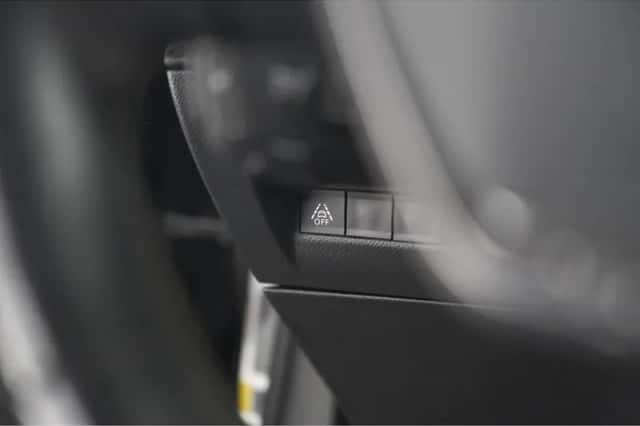 Peugeot 2008 (2020) thumbnail 35
