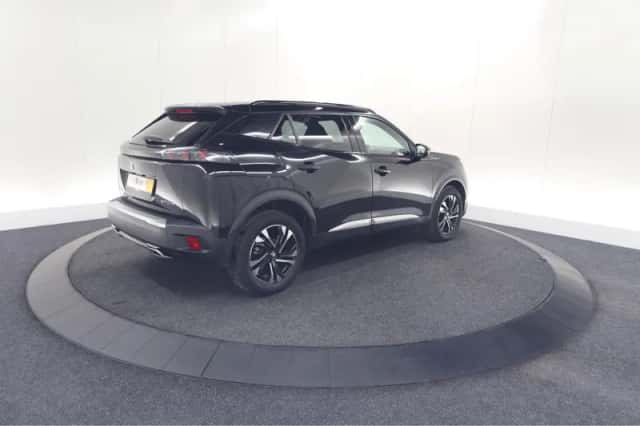 Peugeot 2008 (2020) thumbnail 5