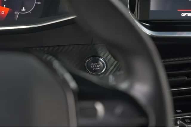 Peugeot 2008 (2020) thumbnail 41