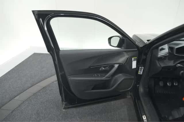 Peugeot 2008 (2020) thumbnail 61