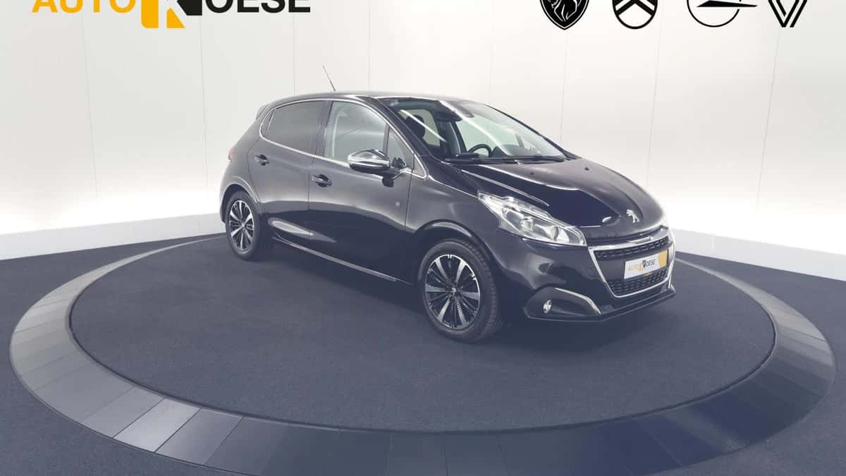 Peugeot 208 (2018) — foto 1