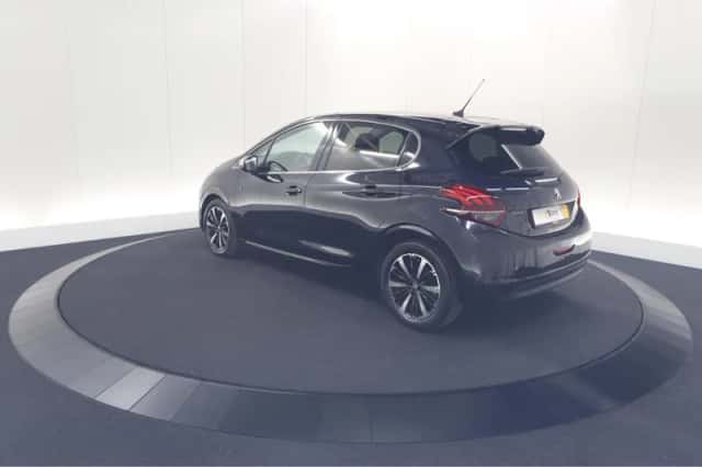 Peugeot 208 (2018) thumbnail 11
