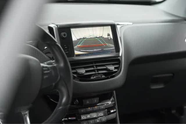 Peugeot 208 (2018) thumbnail 12