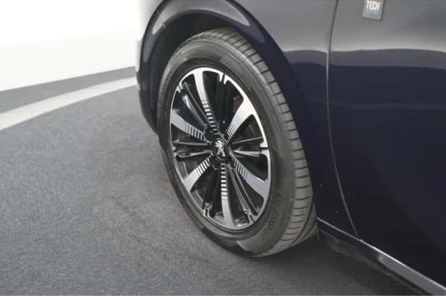 Peugeot 208 (2018) thumbnail 17