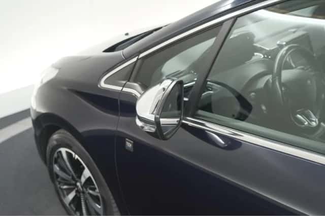 Peugeot 208 (2018) thumbnail 18