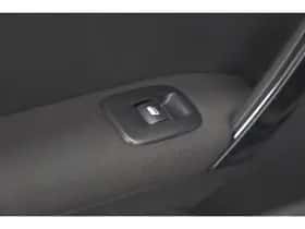 Peugeot 208 (2018) thumbnail 25