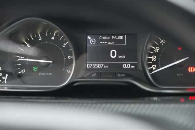 Peugeot 208 (2018) thumbnail 36
