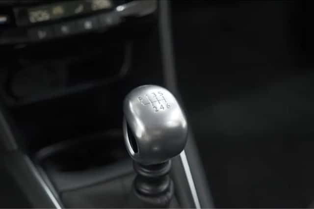 Peugeot 208 (2018) thumbnail 38
