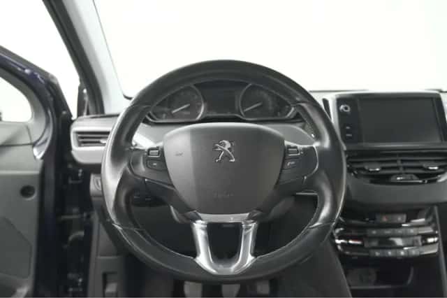 Peugeot 208 (2018) thumbnail 41