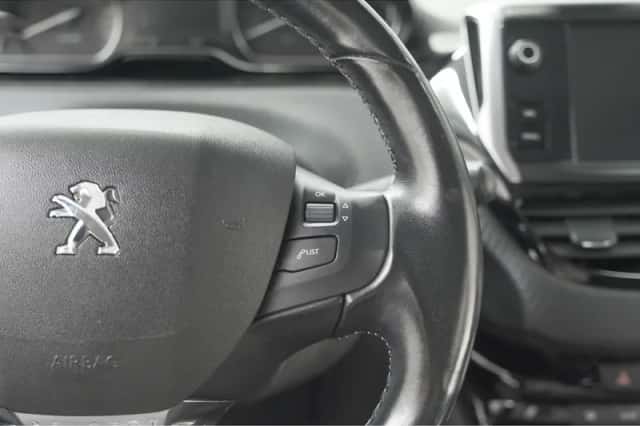 Peugeot 208 (2018) thumbnail 43