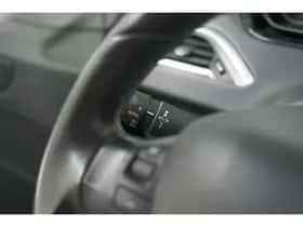 Peugeot 208 (2018) thumbnail 44