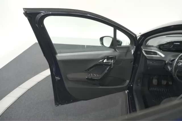 Peugeot 208 (2018) thumbnail 56