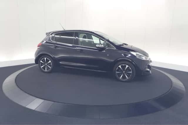 Peugeot 208 (2018) thumbnail 7