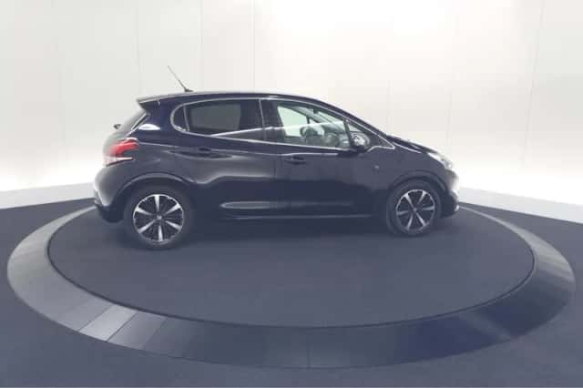 Peugeot 208 (2018) thumbnail 8