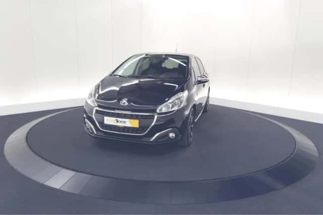 Peugeot 208 (2018) thumbnail 75