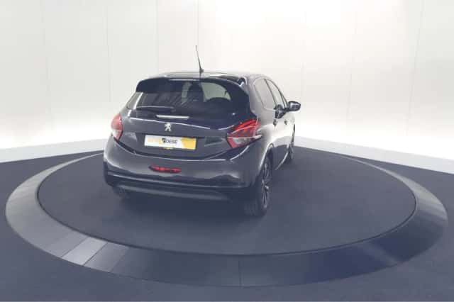 Peugeot 208 (2018) thumbnail 9
