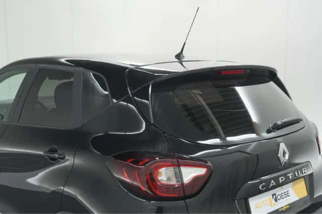 Renault Captur (2017) thumbnail 17