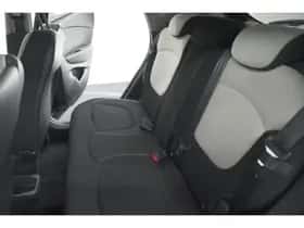 Renault Captur (2017) thumbnail 23