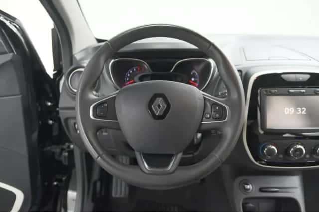 Renault Captur (2017) thumbnail 24