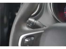Renault Captur (2017) thumbnail 27